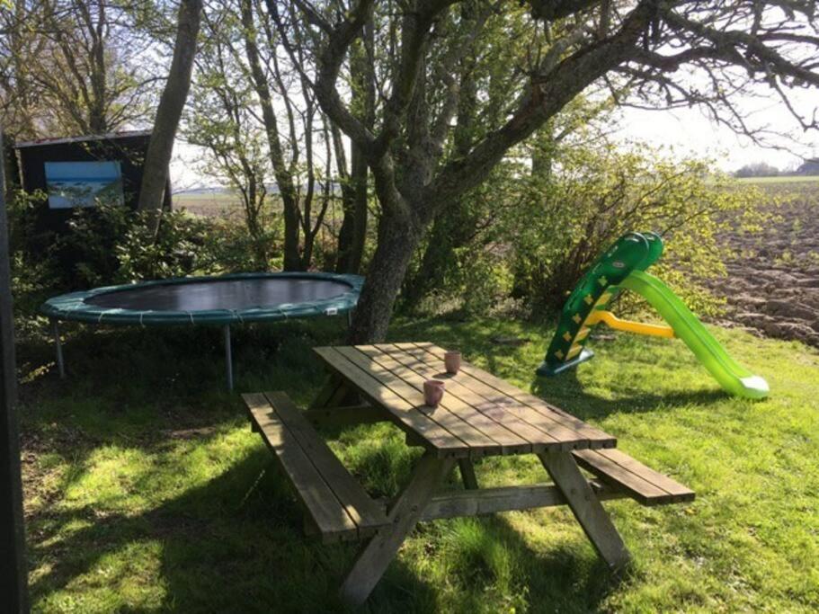 Dijkhuisje Zeeland Waterlandkerkje Buitenkant foto