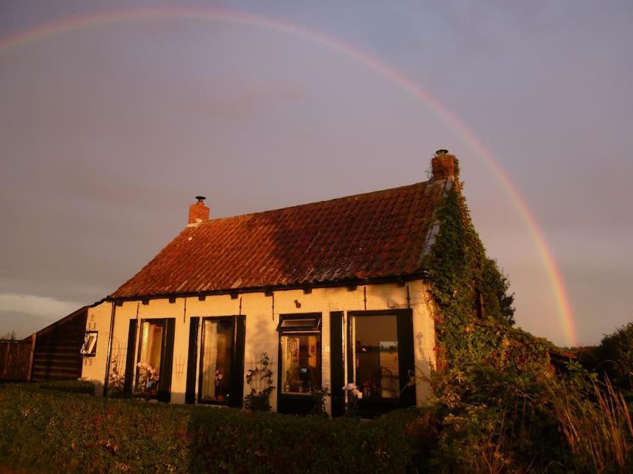 Dijkhuisje Zeeland Waterlandkerkje Buitenkant foto